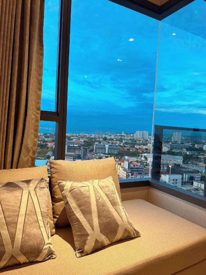 Once Seaview Pattaya