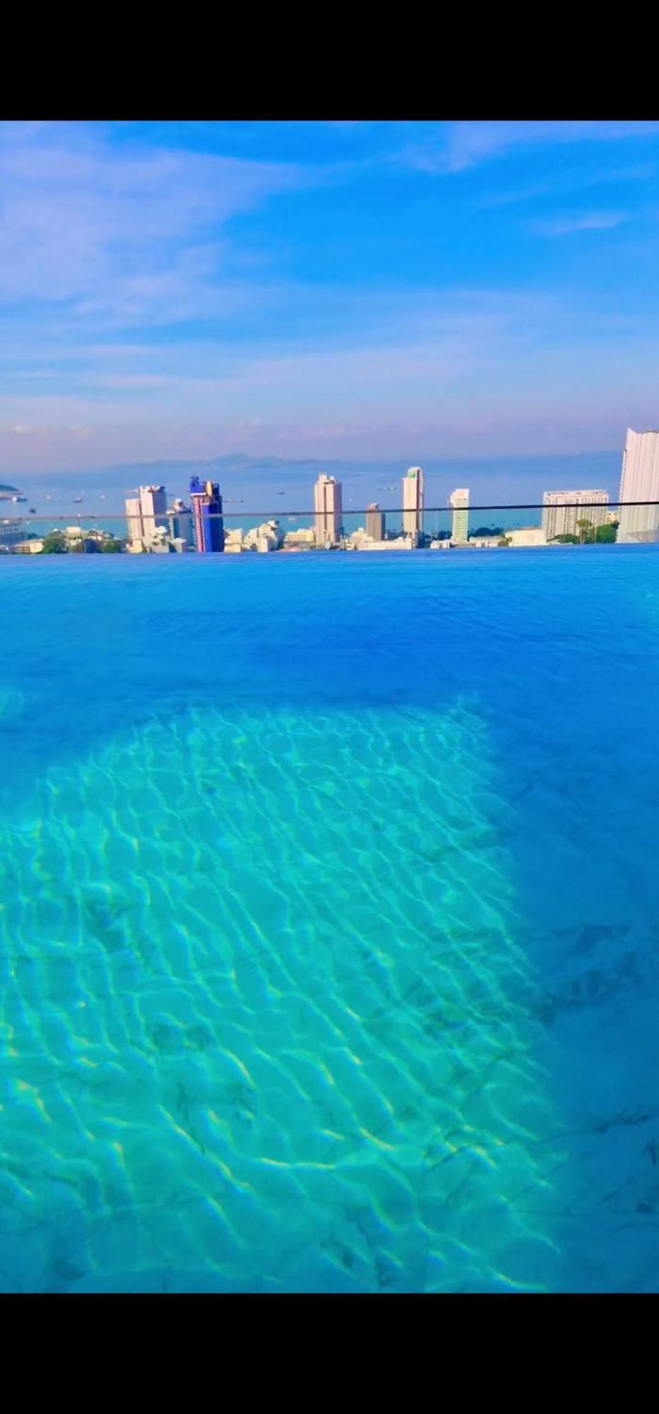 Once Seaview Aparthotel